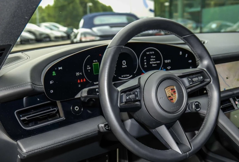 Porsche Taycan 4S/FACELIFT/SPORT DESIGN/BOSE/MATRIX/PANO/360/, снимка 13 - Автомобили и джипове - 52209404