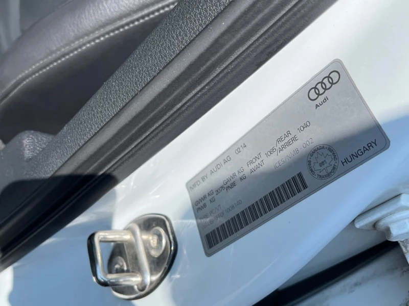 Audi A3 * 4dr Sdn quattro 2.0T * CARFAX * БЕЗ ПЪРВОНАЧАЛНА, снимка 12 - Автомобили и джипове - 53111518