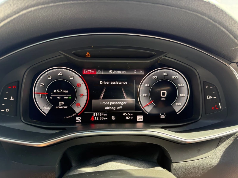 Audi A6 55TFSI* ДИГИТАЛНО* ТАБЛО* ДИСТРТОНИК* 360КАМЕРА* М, снимка 12 - Автомобили и джипове - 53166254