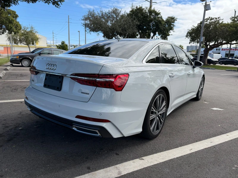 Audi A6 55TFSI* ДИГИТАЛНО* ТАБЛО* ДИСТРТОНИК* 360КАМЕРА* М, снимка 2 - Автомобили и джипове - 53166254