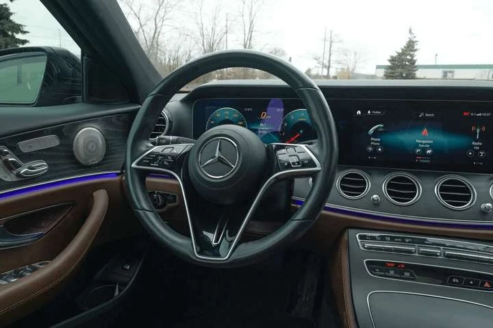 Mercedes-Benz E 350 E 350 4MATIC SEDAN * GREAT CONDITION * , снимка 6 - Автомобили и джипове - 54000203