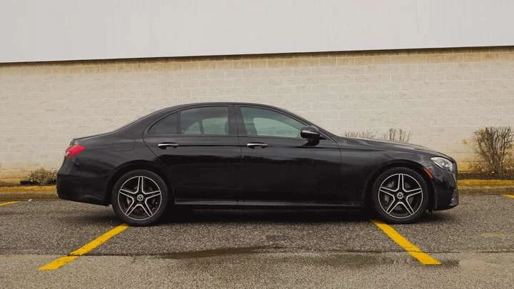 Mercedes-Benz E 350 E 350 4MATIC SEDAN * GREAT CONDITION * , снимка 3 - Автомобили и джипове - 54000203