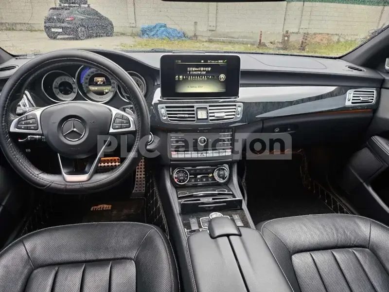 Mercedes-Benz CLS 400 AMG PACK* 4MATIC* BANG & OLUFSEN* ОБДУХ* AMBIENT* , снимка 9 - Автомобили и джипове - 54078837