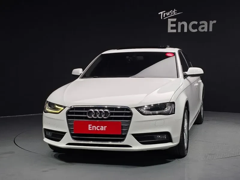Audi A4 2.0 TDI, снимка 3 - Автомобили и джипове - 54143415
