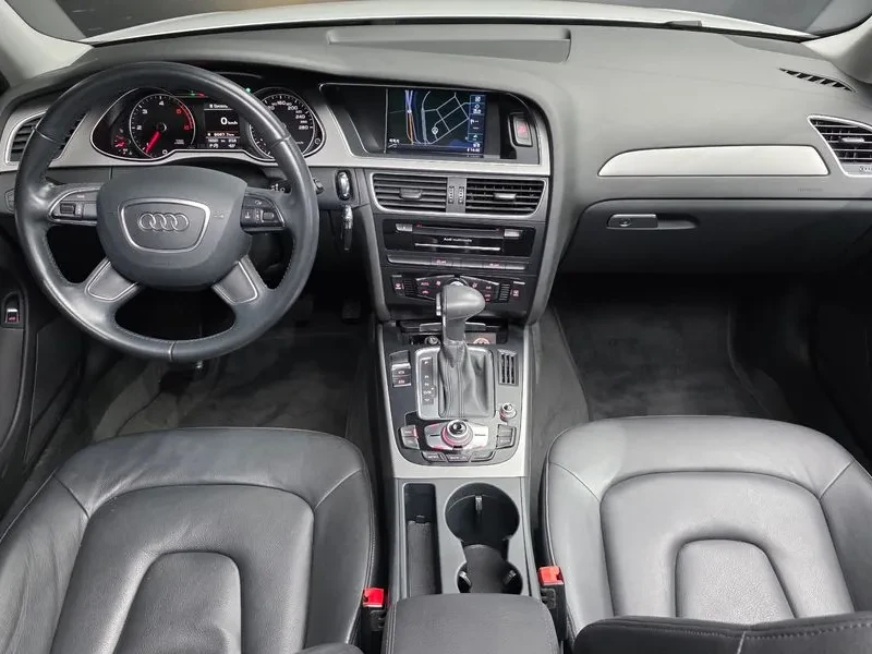 Audi A4 2.0 TDI, снимка 7 - Автомобили и джипове - 54143415