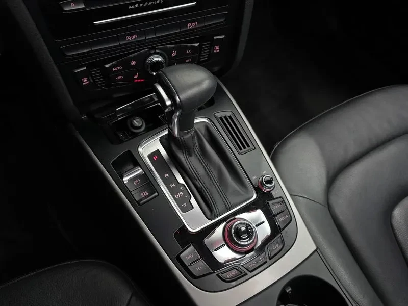 Audi A4 2.0 TDI, снимка 9 - Автомобили и джипове - 54143415