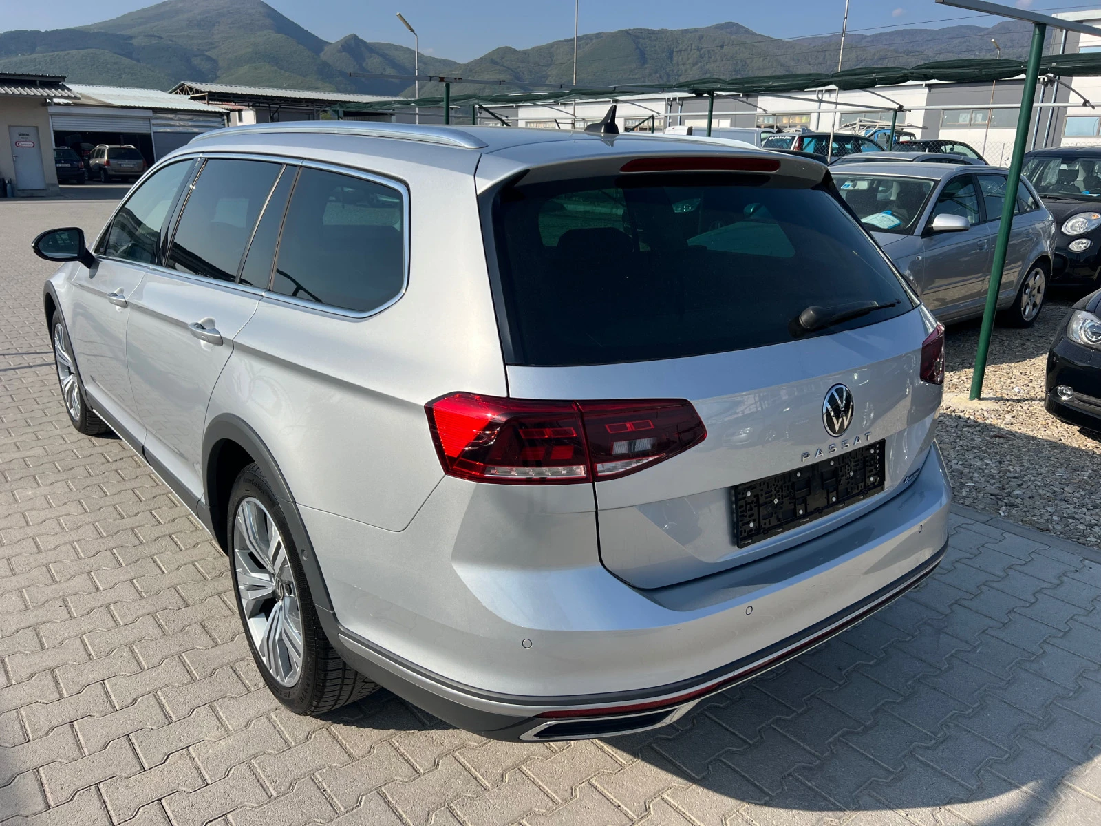 VW Alltrack 2.0TDi 4M 200k DSG Лизинг - изображение 4