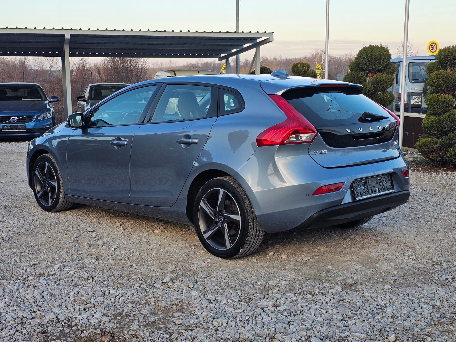 Volvo V40 1.5 БЕНЗИН ! ! АВТОМАТИК ! ! 84000КМ ЕВРО 6d  - изображение 3