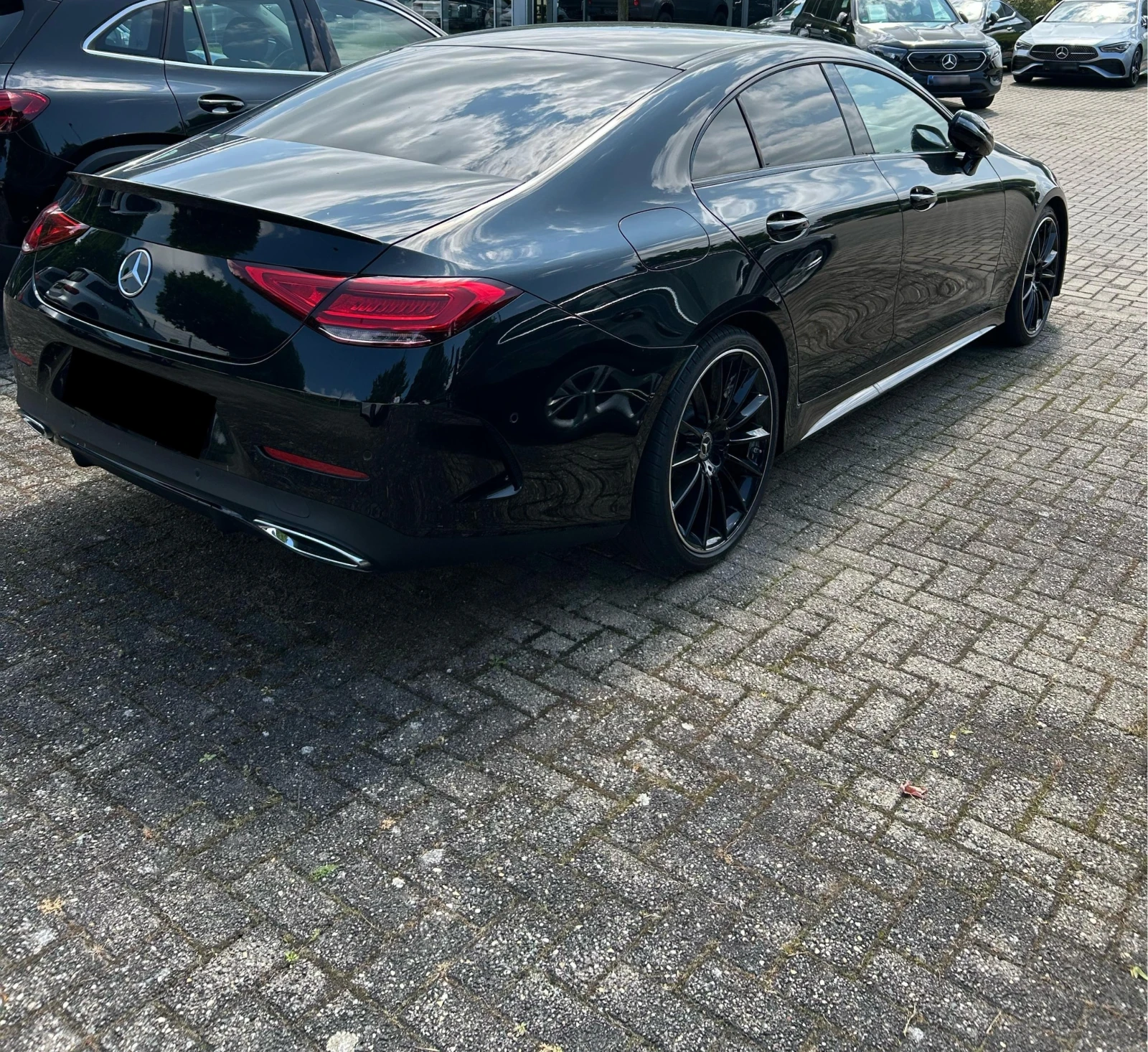 Mercedes-Benz CLS CLS 220d AMG Line Night Package - изображение 4