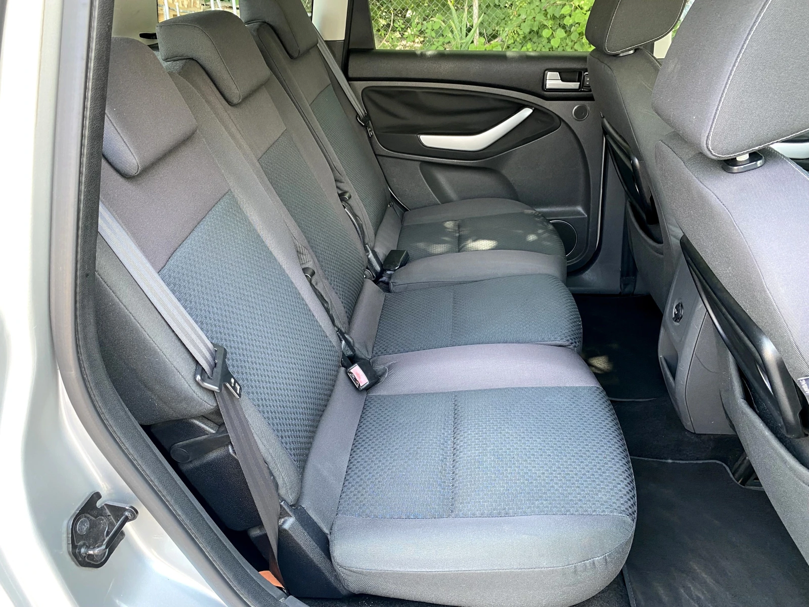 Ford C-max 2.0i Газ Titanium Face Lift - изображение 10