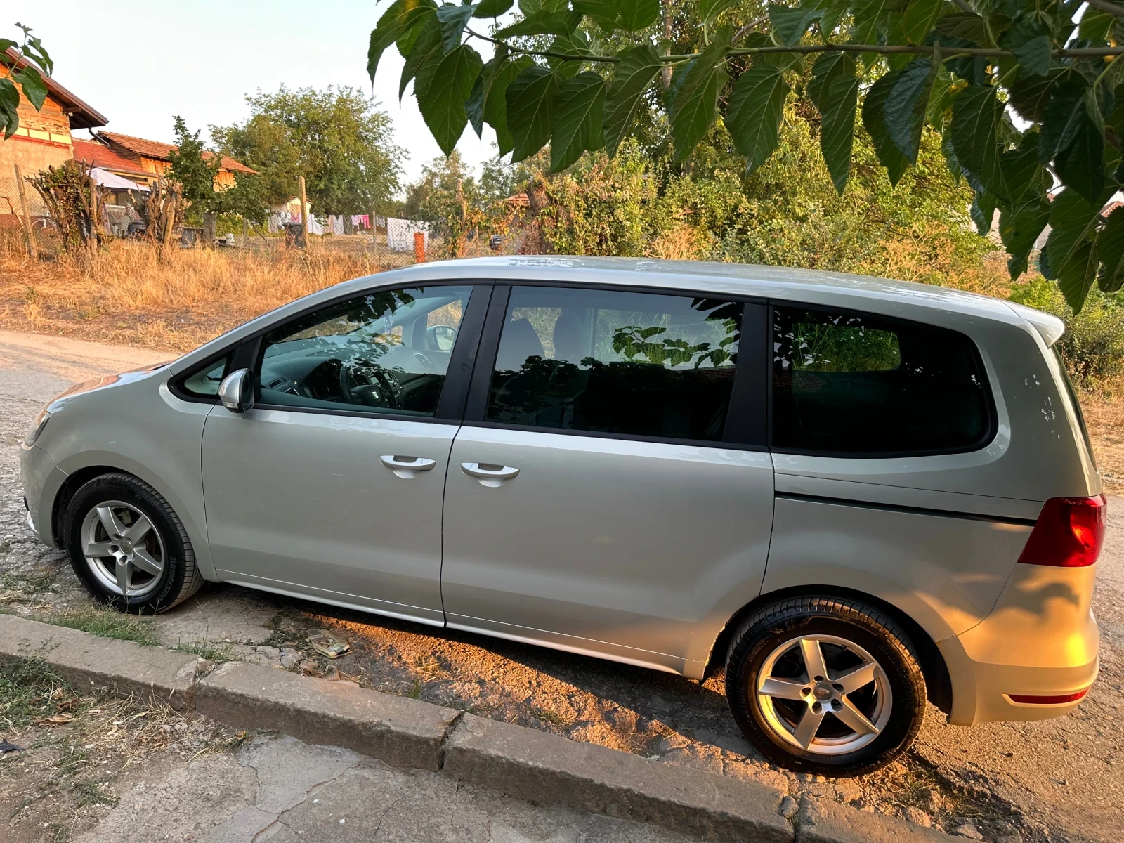 Seat Alhambra  - изображение 4