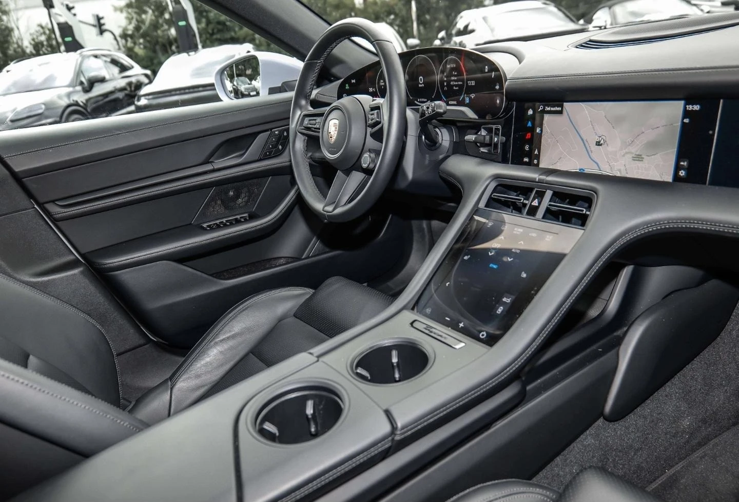 Porsche Taycan 4S/FACELIFT/SPORT DESIGN/BOSE/MATRIX/PANO/360/ | Mobile.bg   16