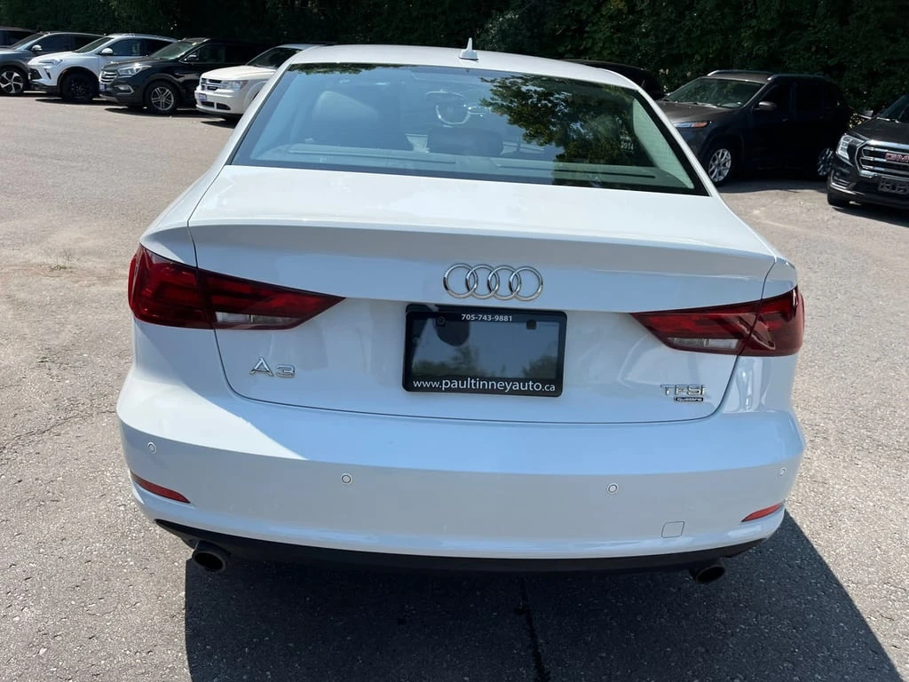 Audi A3 * 4dr Sdn quattro 2.0T * CARFAX * БЕЗ ПЪРВОНАЧАЛНА - изображение 4