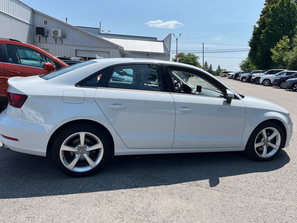 Audi A3 * 4dr Sdn quattro 2.0T * CARFAX * БЕЗ ПЪРВОНАЧАЛНА - изображение 3