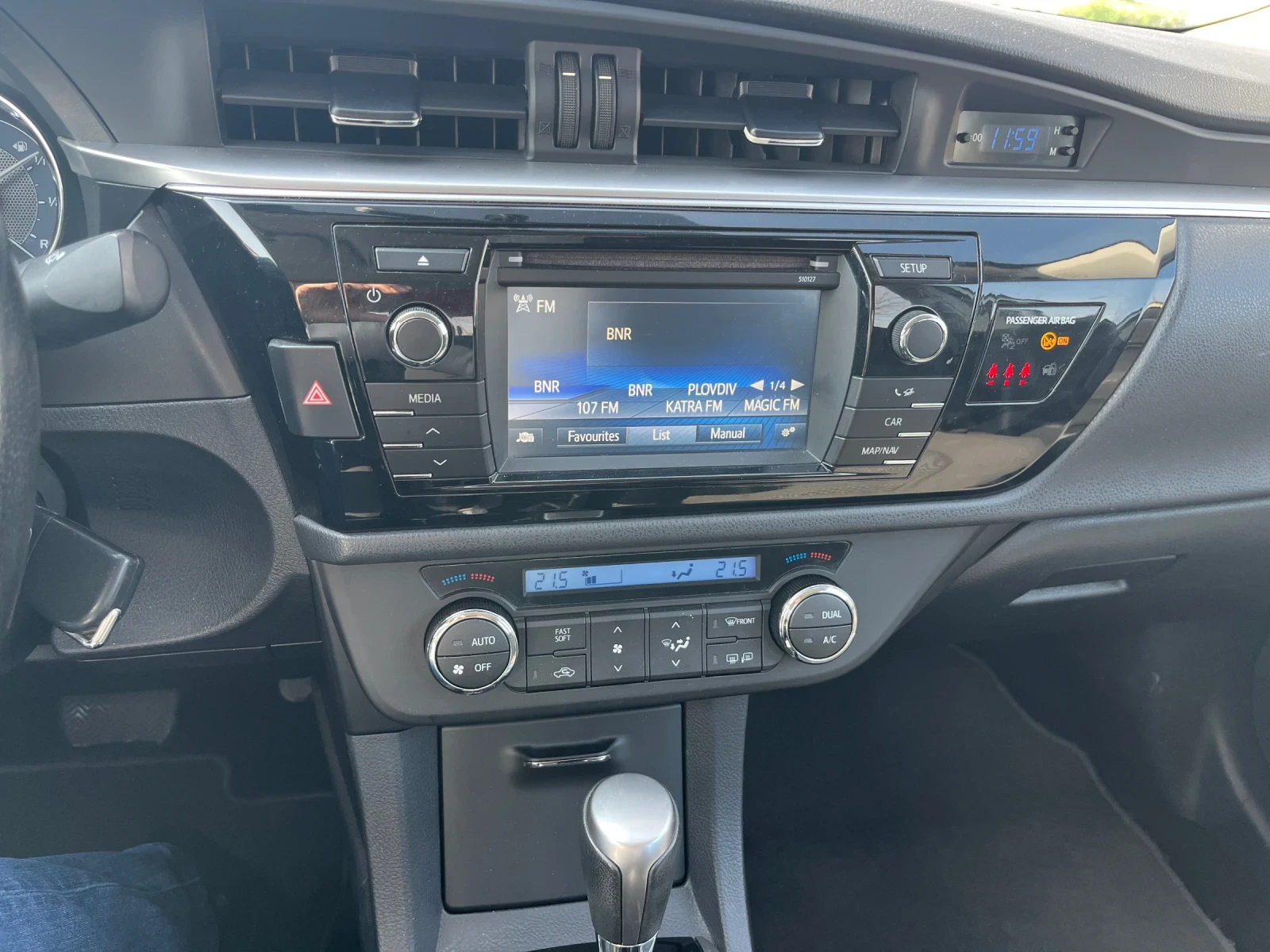 Toyota Corolla, снимка 11 - Автомобили и джипове - 53760115