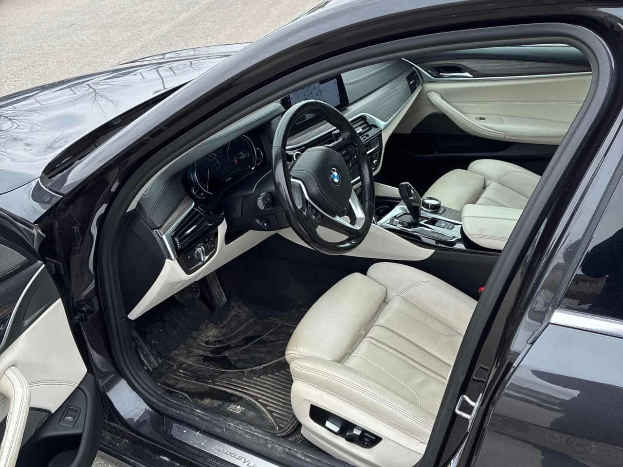 BMW 530 * 530i xDrive * CARFAX * ЦЕНА ДО БГ, снимка 8 - Автомобили и джипове - 53903522