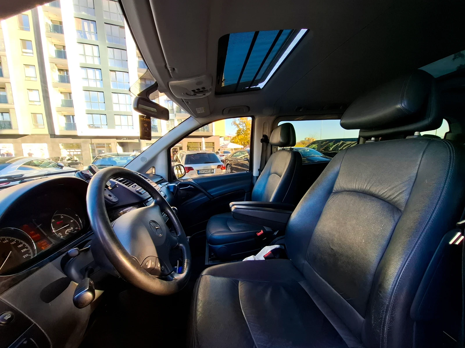 Mercedes-Benz Viano 3.0CDI , снимка 11 - Автомобили и джипове - 53989032