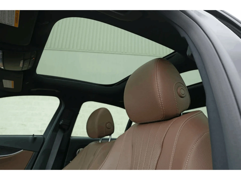 Mercedes-Benz E 350 E 350 4MATIC SEDAN * GREAT CONDITION * , снимка 8 - Автомобили и джипове - 54000203