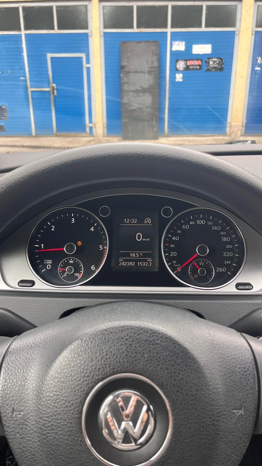 VW Passat 2.0 TDI, снимка 8 - Автомобили и джипове - 54046149