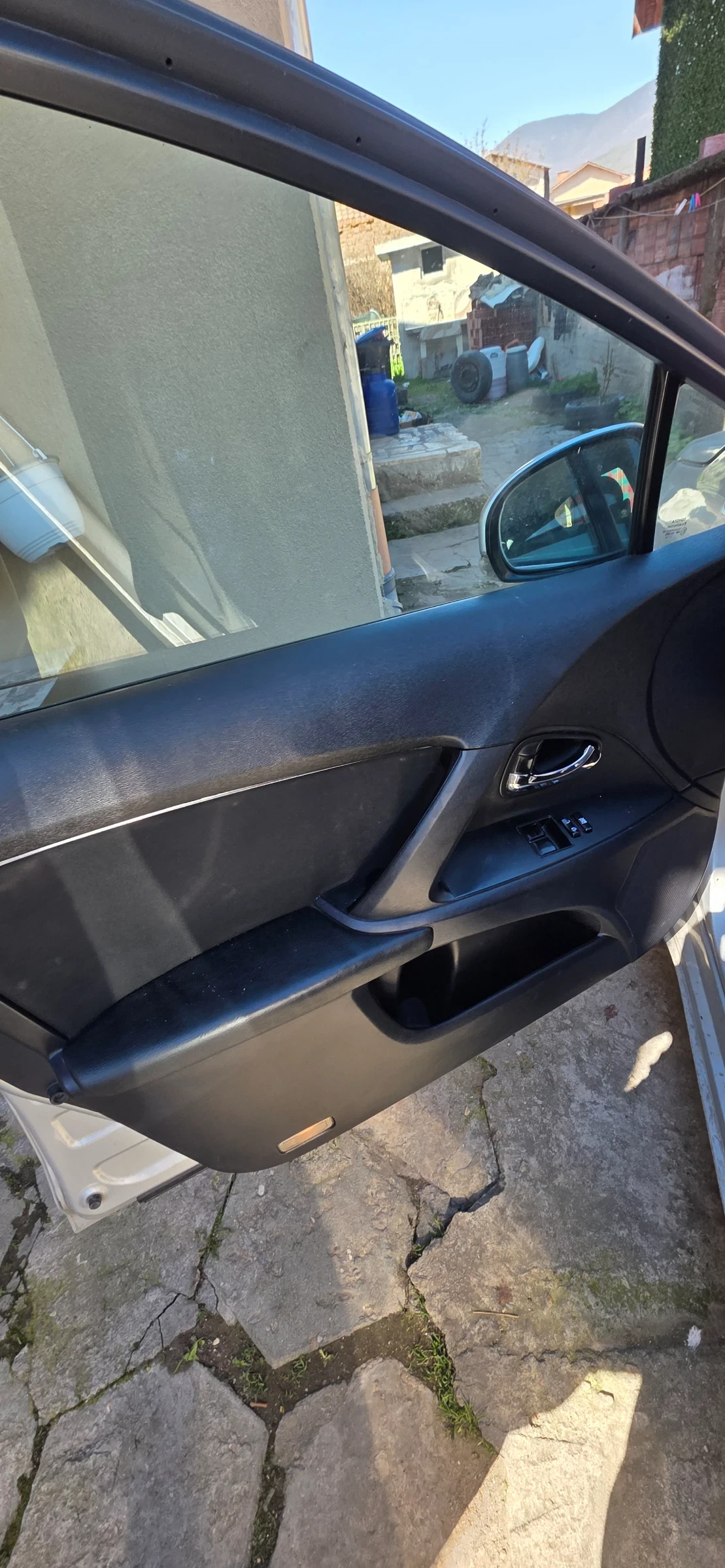 Toyota Avensis 1.6 | Mobile.bg � ����������� 5