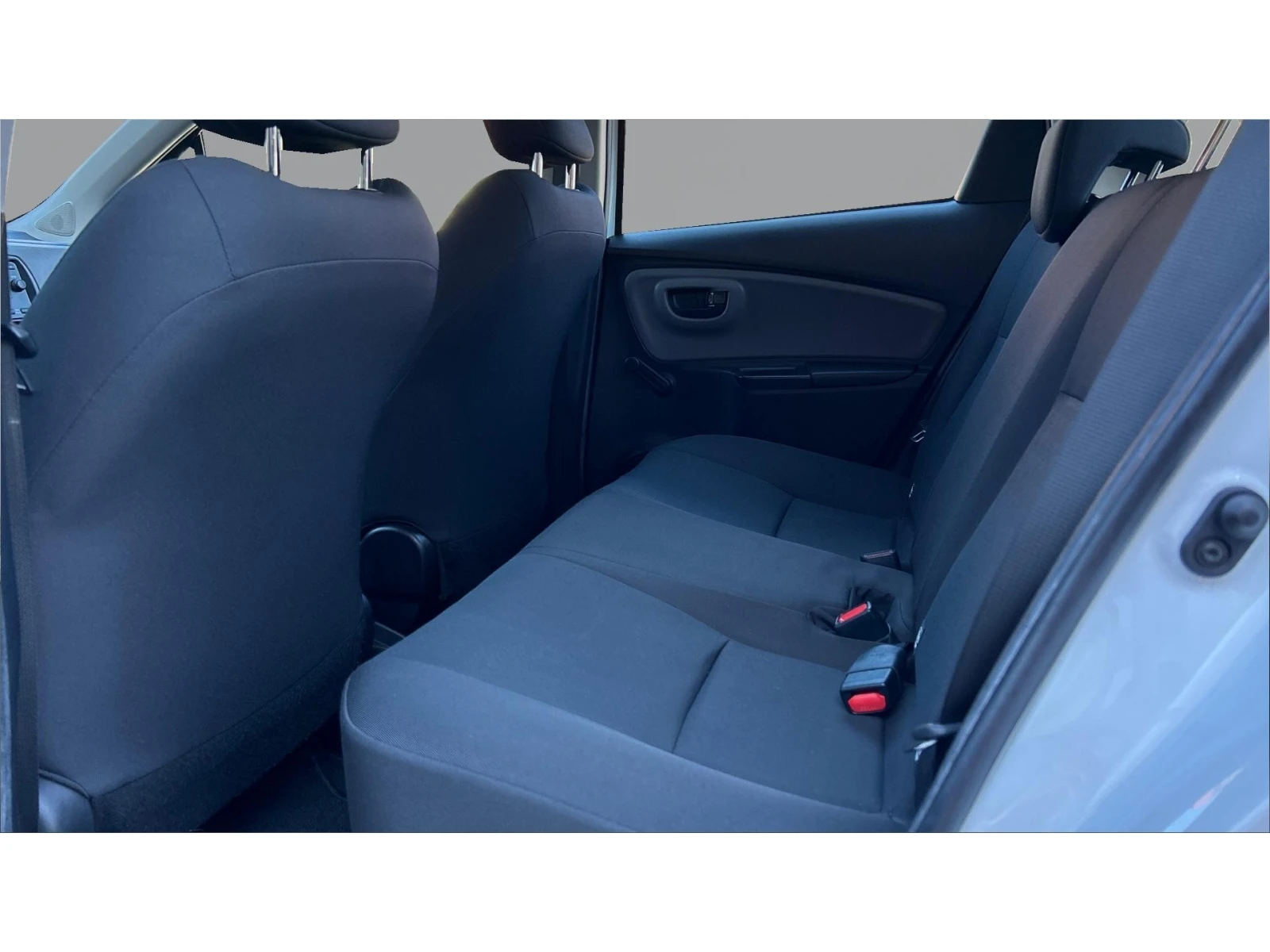 Toyota Yaris 1.5 HSD, ������� ������ �� 199   | Mobile.bg � ����������� 12