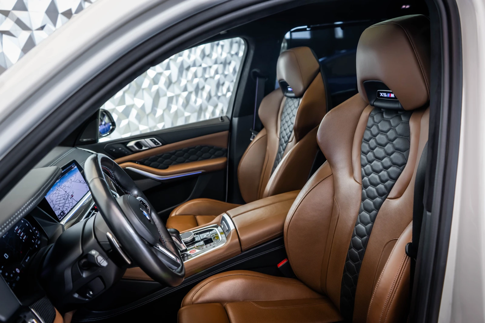 BMW X5M Competition* Carbon* H/K, снимка 13 - Автомобили и джипове - 54326326