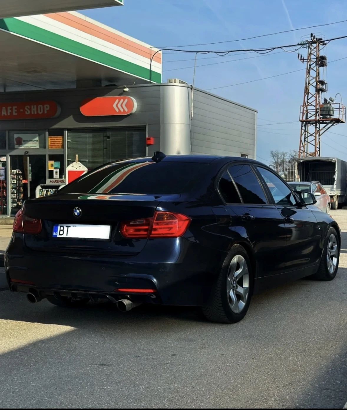 BMW 320, снимка 3 - Автомобили и джипове - 54490922