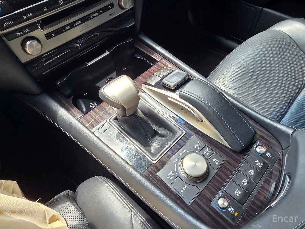 Lexus LS 460 AWD* XF40* ПОДГРЕВ* НАВИГАЦИЯ* ОБДУХВАНЕ* , снимка 5 - Автомобили и джипове - 54761229