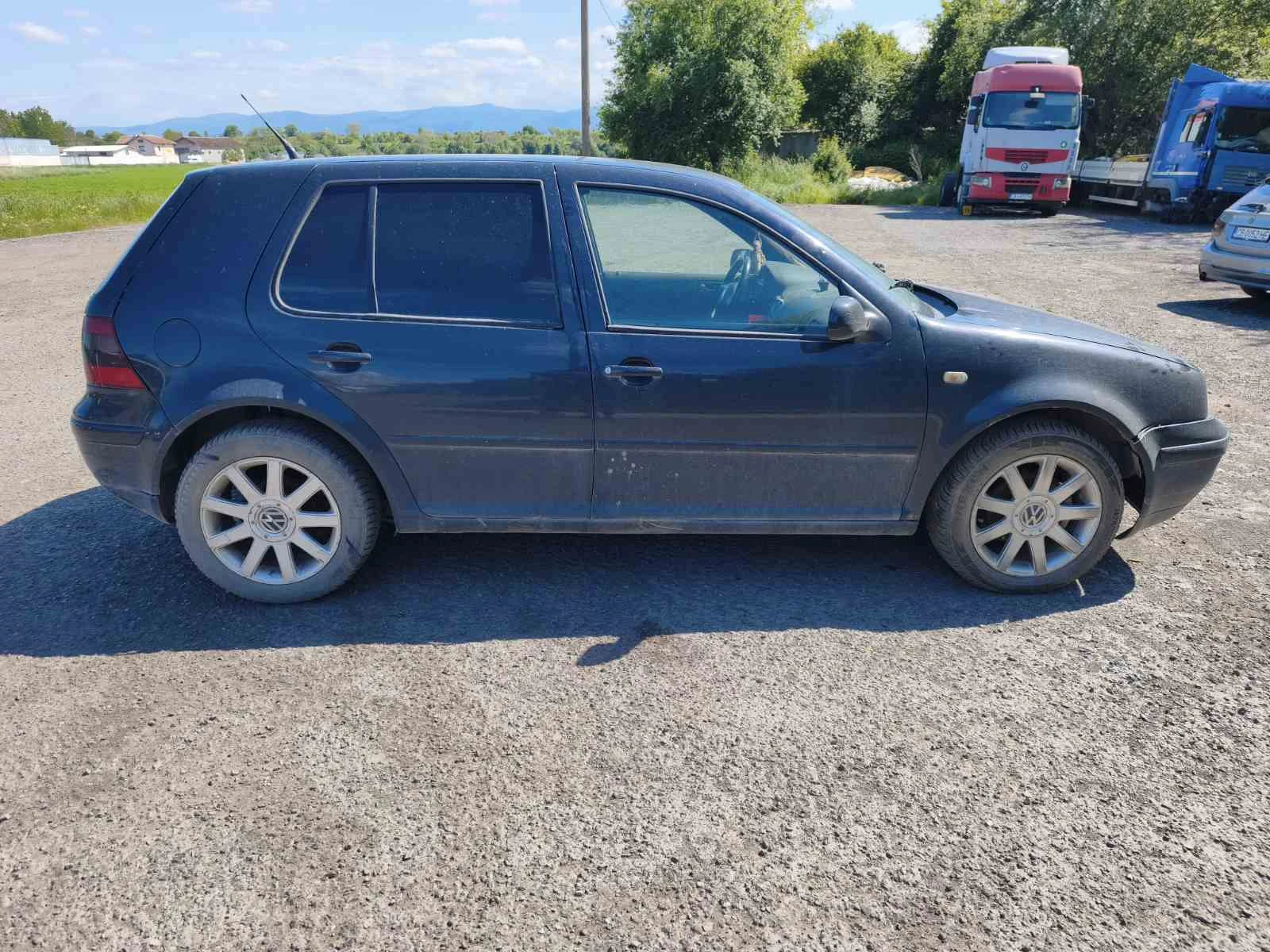 VW Golf, снимка 5 - Автомобили и джипове - 54774467