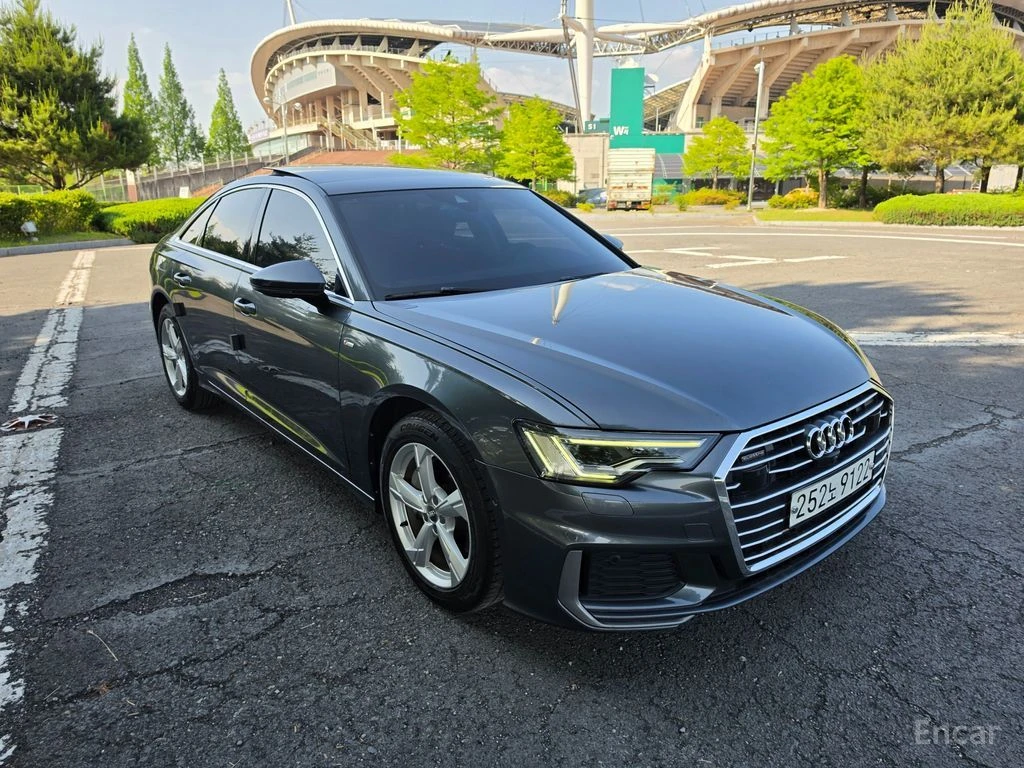 Audi A6 45 TFSI Quattro* DISTRONIC* 360* ПОДГРЕВ* ОБДУХ* , снимка 3 - Автомобили и джипове - 55051223