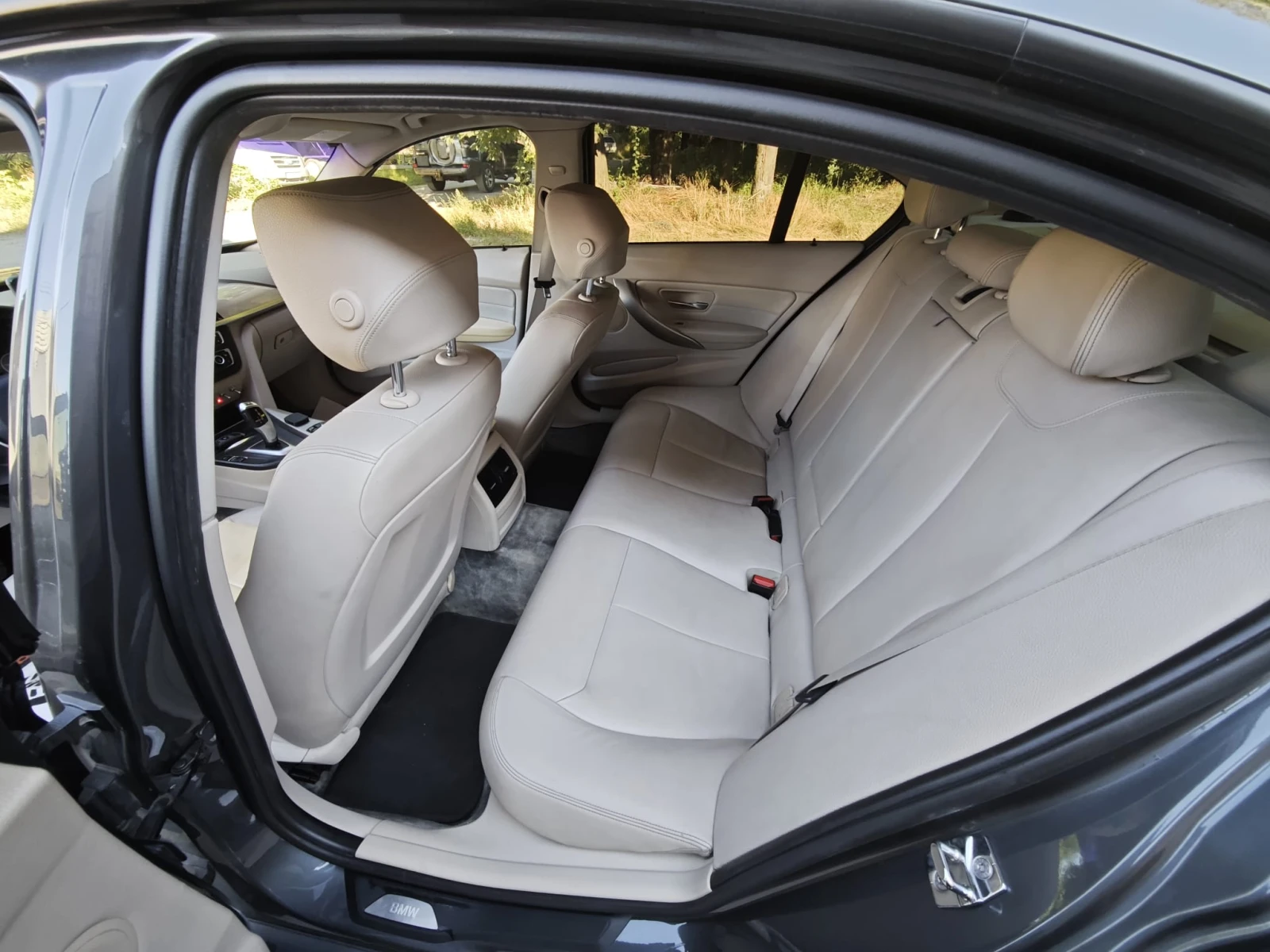 BMW 320 d М-pack, снимка 9 - Автомобили и джипове - 55251484