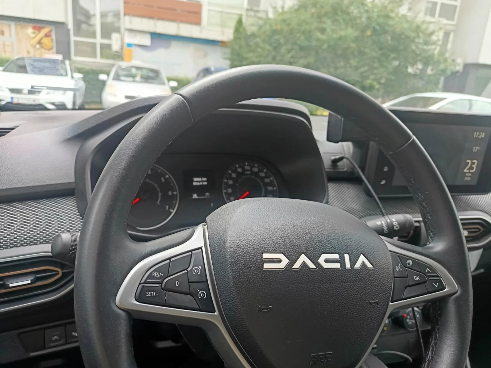 Dacia Sandero Stepway, снимка 7 - Автомобили и джипове - 55396299