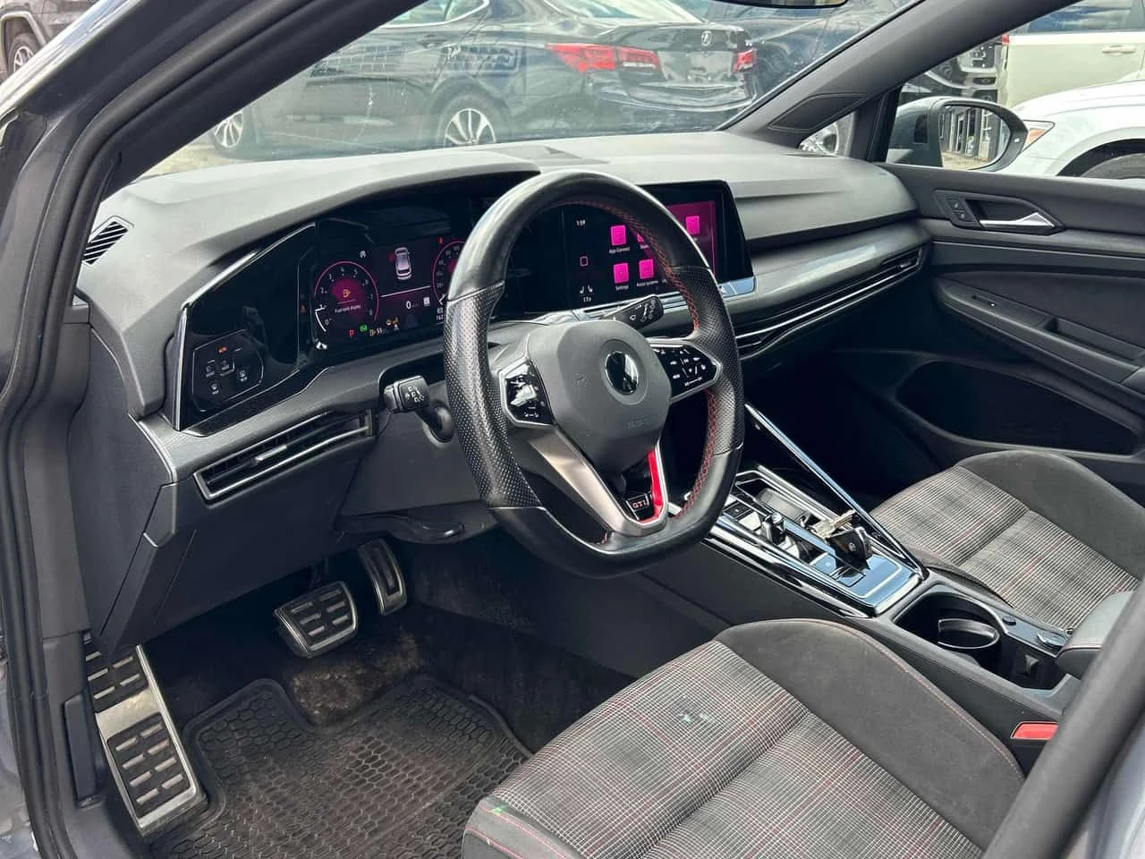 VW Golf GTI Autobahn | CARFAX | АВТОКРЕДИТ, снимка 7 - Автомобили и джипове - 55598587