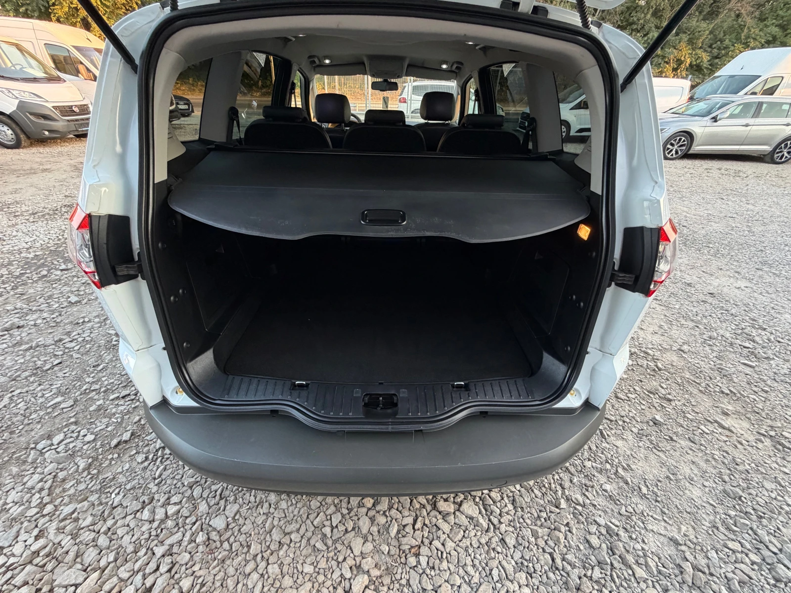 Ford S-Max 2.0TDCI* TITANIUM* FACE* LED* 6SPEED, снимка 7 - Автомобили и джипове - 55754622