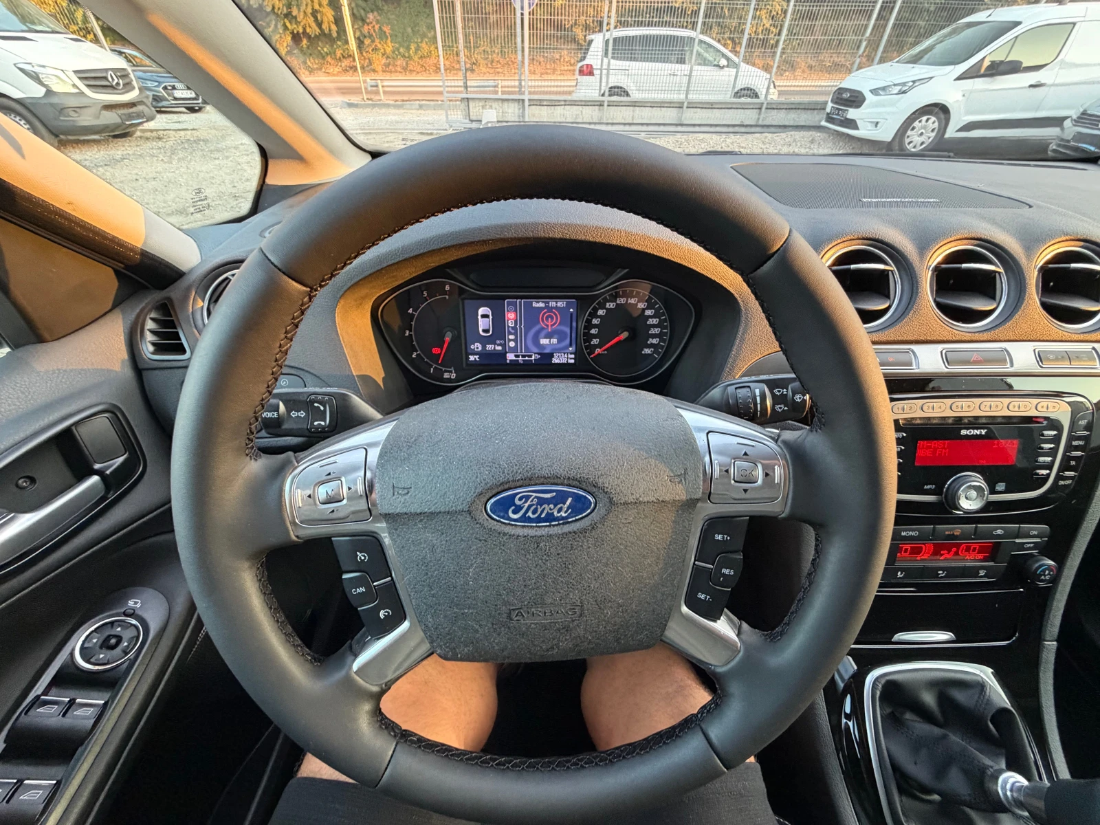 Ford S-Max 2.0TDCI* TITANIUM* FACE* LED* 6SPEED, снимка 12 - Автомобили и джипове - 55754622