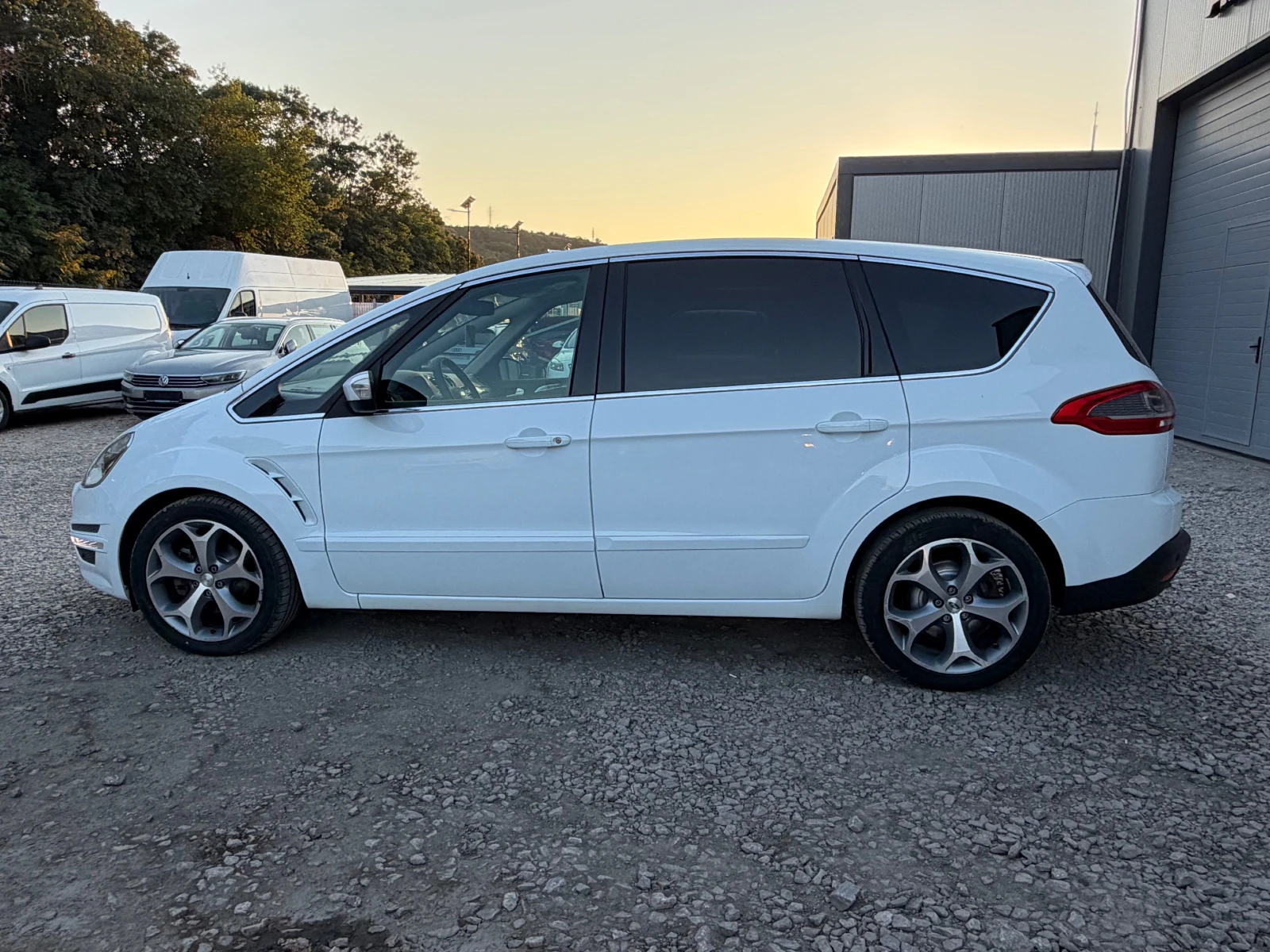 Ford S-Max 2.0TDCI* TITANIUM* FACE* LED* 6SPEED, снимка 16 - Автомобили и джипове - 55754622