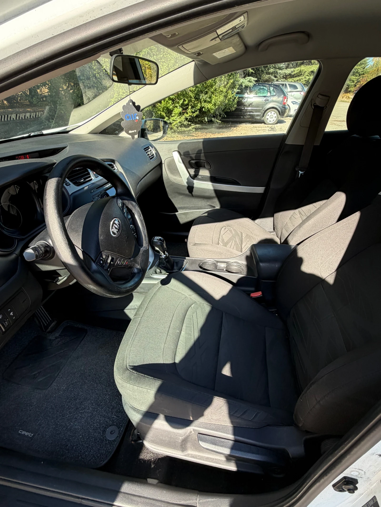 Kia Ceed 1.4crdi, снимка 8 - Автомобили и джипове - 56594624