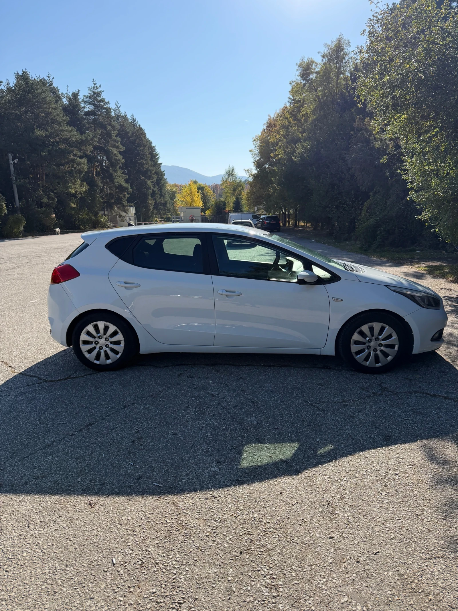 Kia Ceed 1.4crdi, снимка 3 - Автомобили и джипове - 56594624