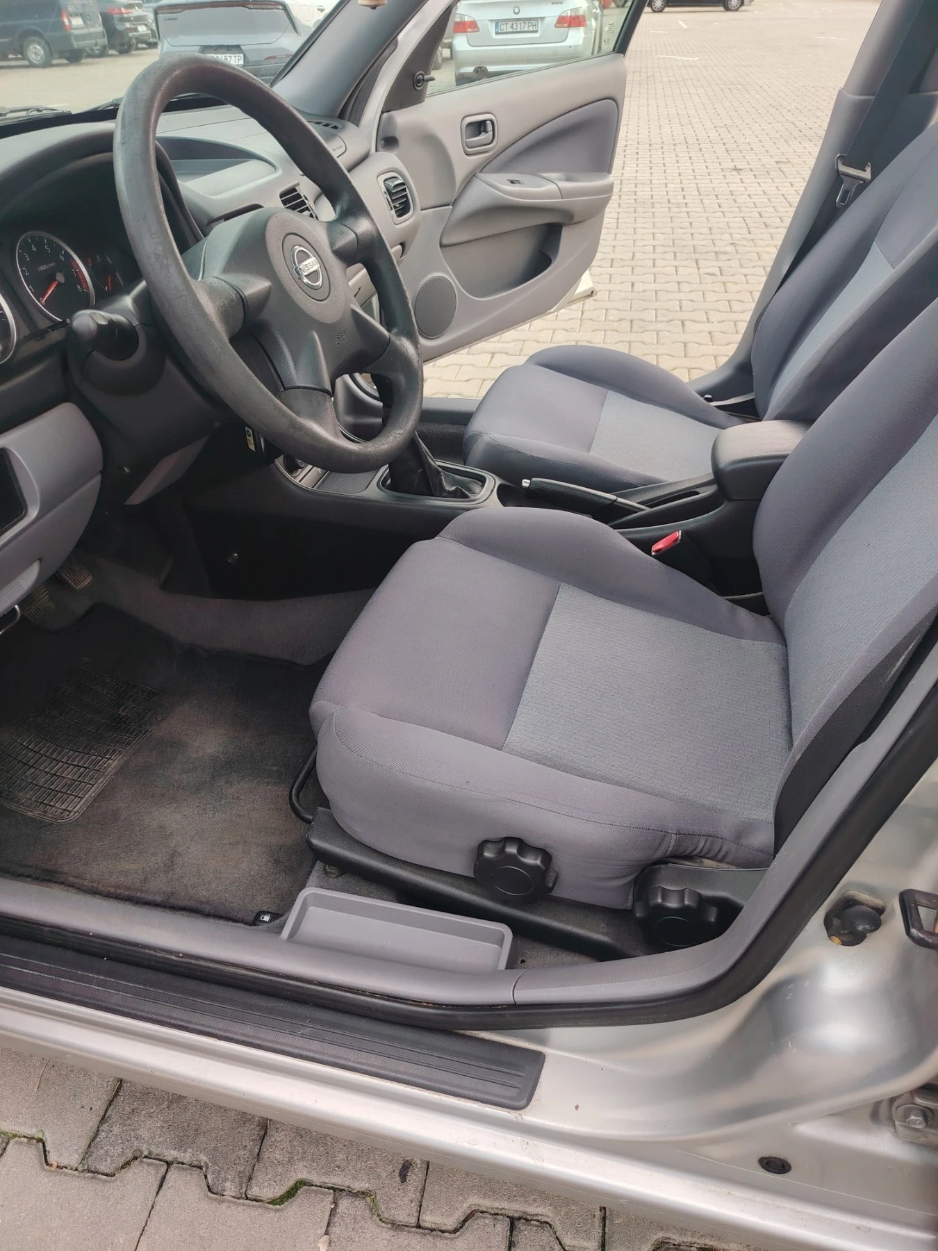 Nissan Almera, снимка 5 - Автомобили и джипове - 56661289