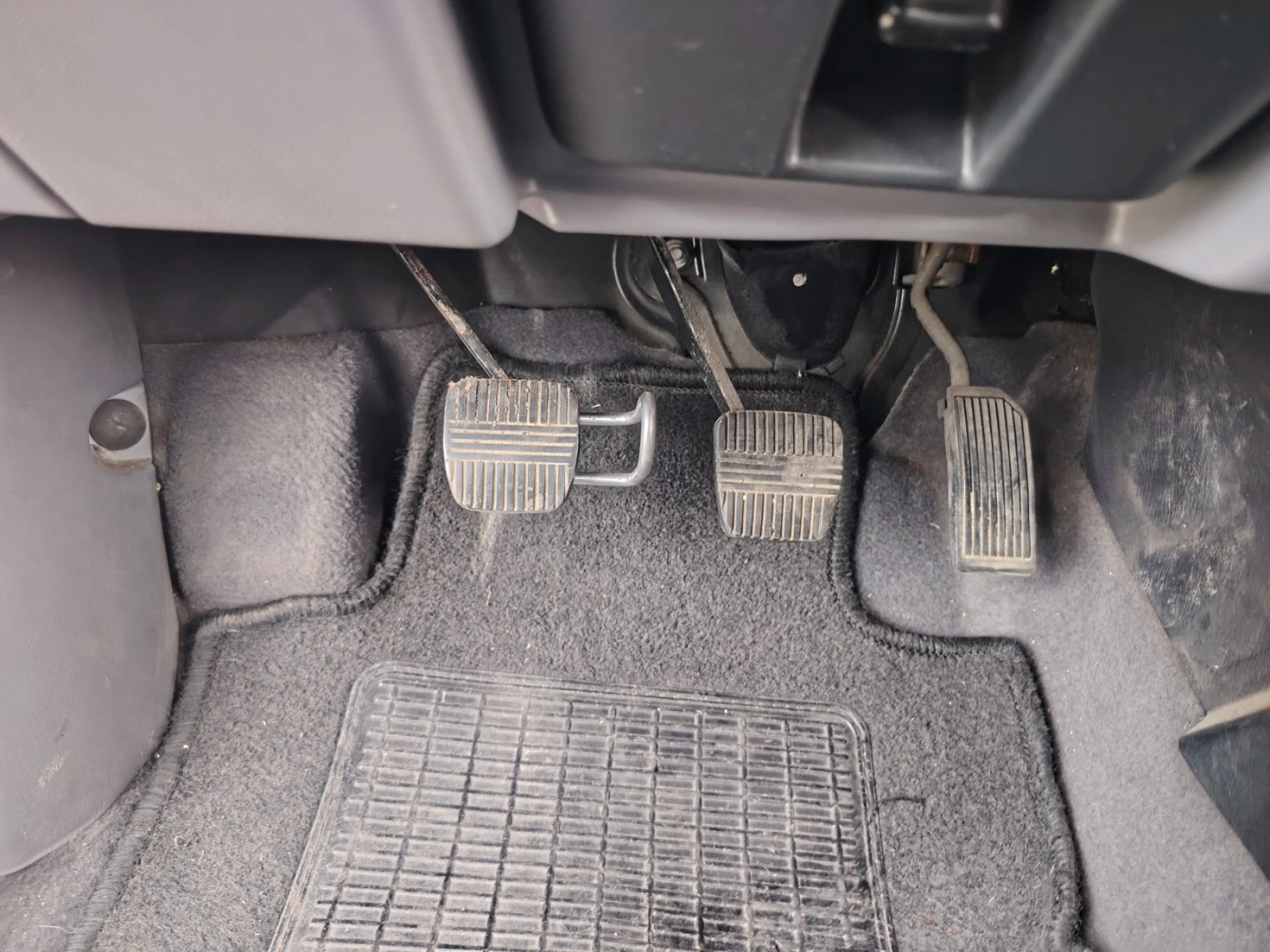 Nissan Almera, снимка 10 - Автомобили и джипове - 56661289