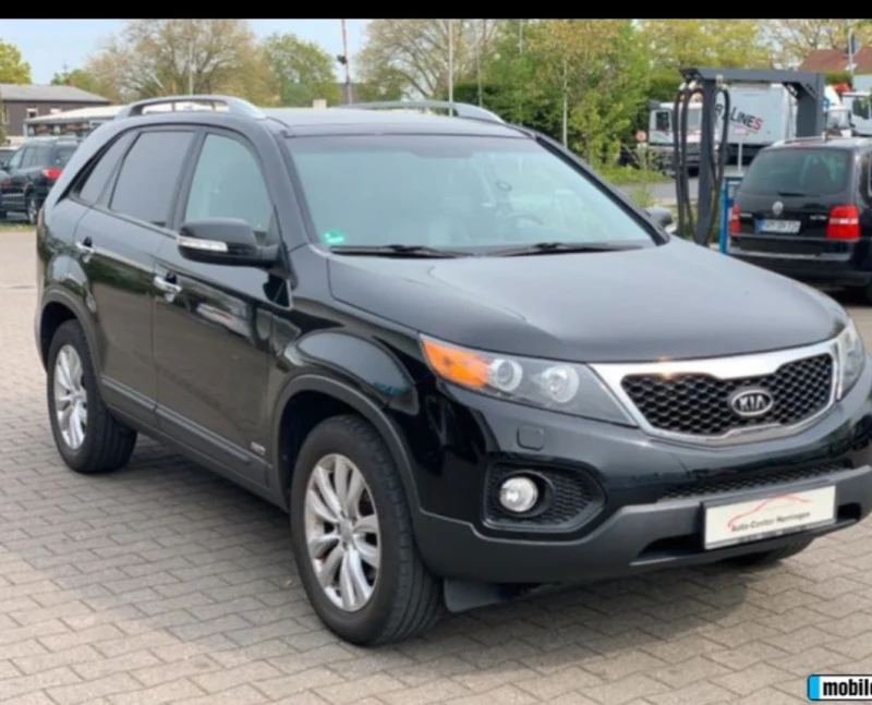 Kia Sorento 2.2 CRDi AWD, снимка 4 - Автомобили и джипове - 47356132