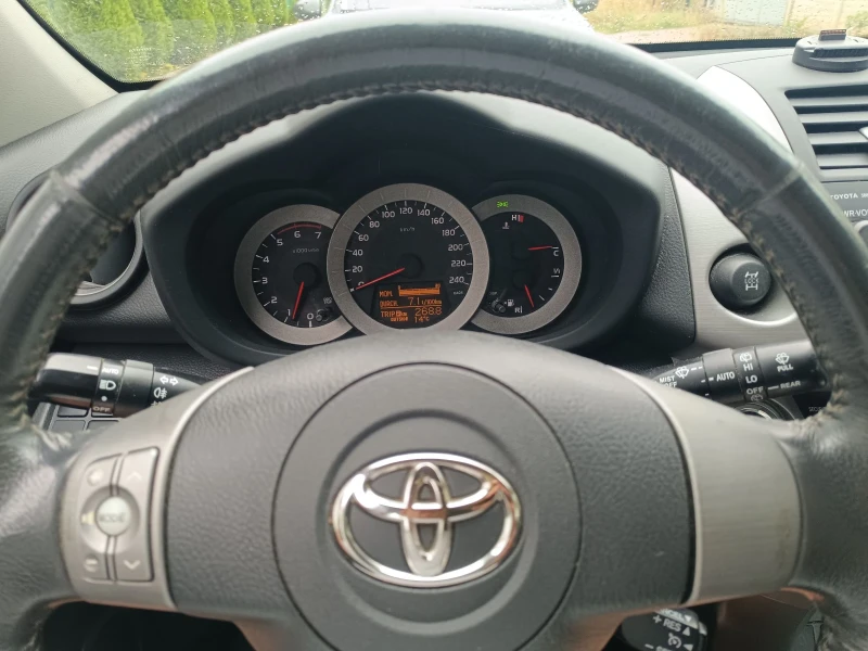 Toyota Rav4 2.2 D4D 136к.с/2006г., снимка 6 - Автомобили и джипове - 47394058