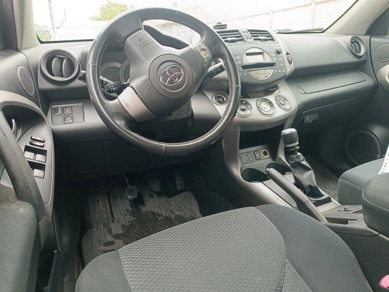 Toyota Rav4 2.2 D4D 136к.с/2006г., снимка 7 - Автомобили и джипове - 47394058