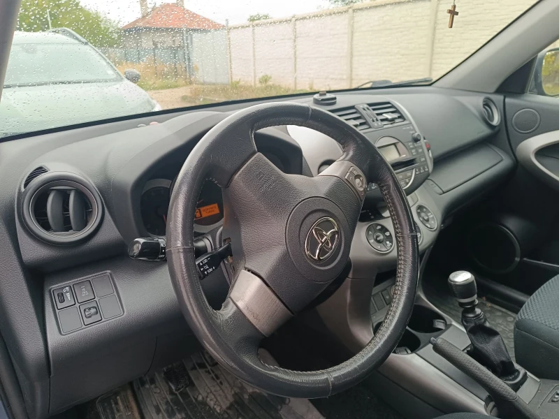 Toyota Rav4 2.2 D4D 136к.с/2006г., снимка 10 - Автомобили и джипове - 47394058