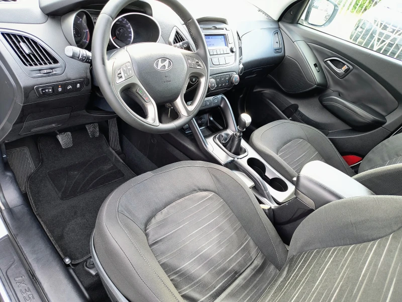 Hyundai IX35 1.7- FACELIFT 6 ск, снимка 9 - Автомобили и джипове - 50449989
