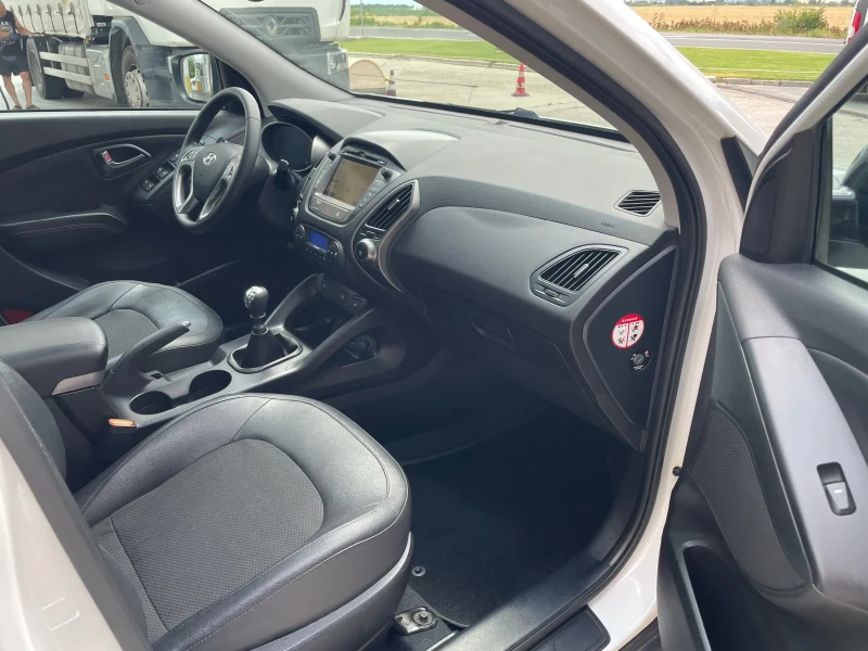 Hyundai IX35 1.7CRDi-FACE-КОЖА-NAVI-PANORAMA, снимка 10 - Автомобили и джипове - 50847569