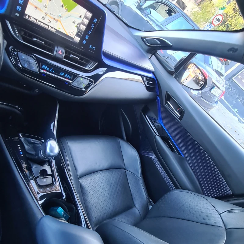 Toyota C-HR, снимка 8 - Автомобили и джипове - 52517744