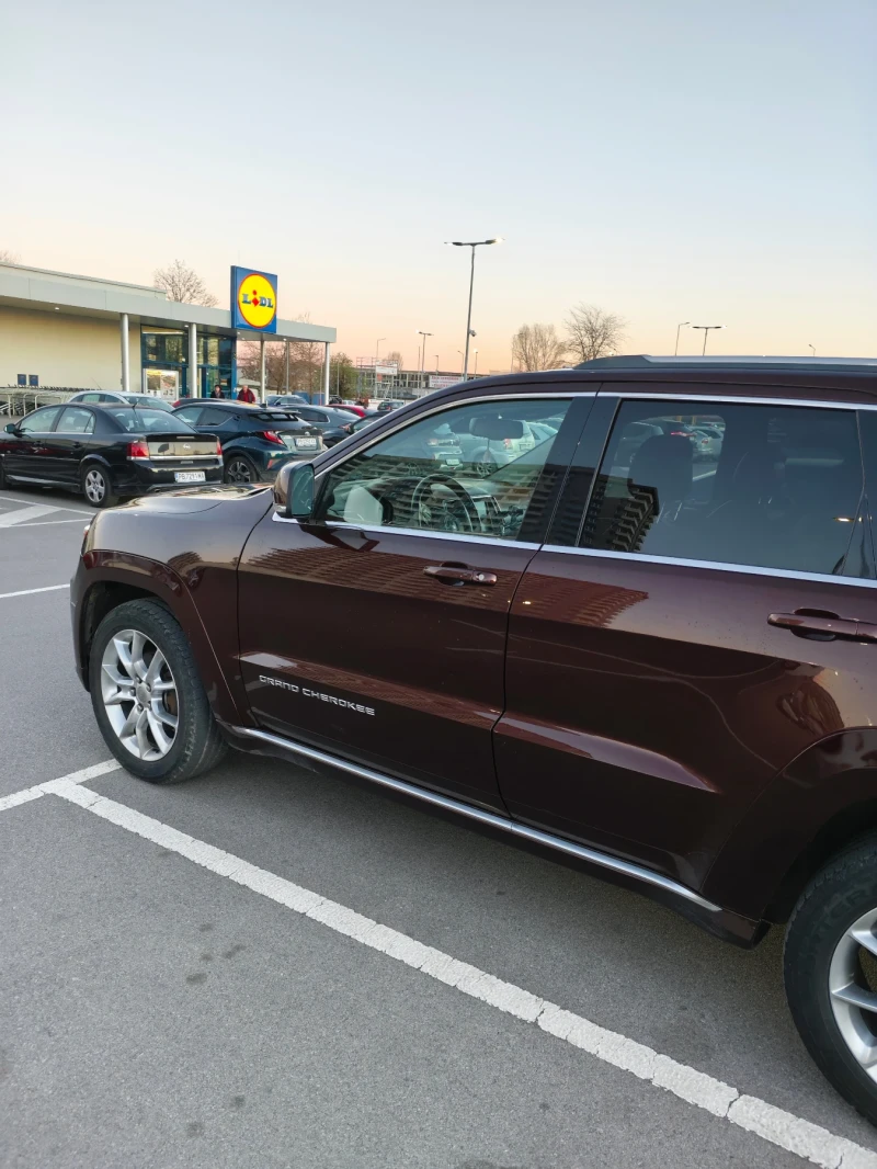 Jeep Grand cherokee 3.6, снимка 7 - Автомобили и джипове - 53138355
