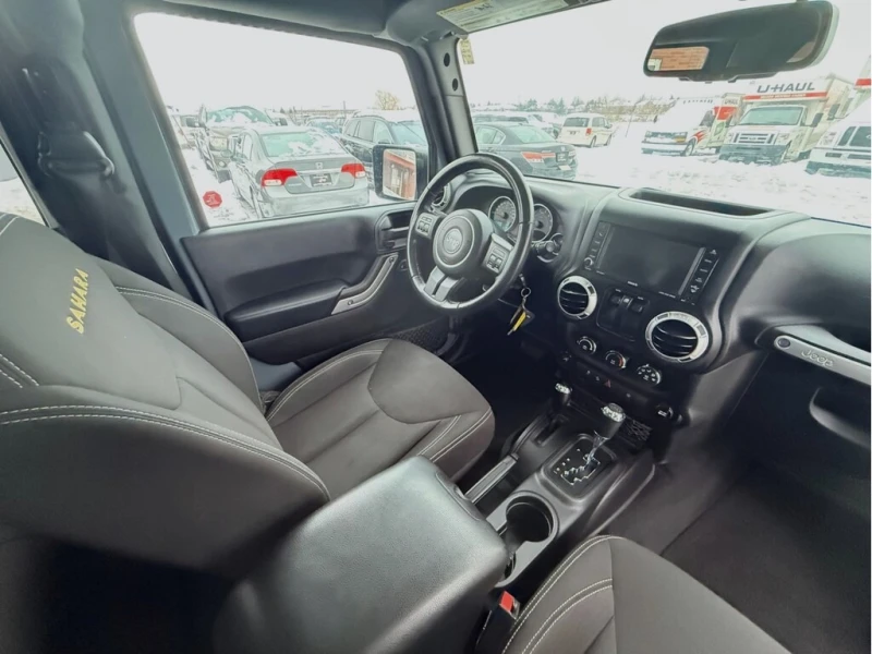 Jeep Wrangler * SAHARA* 2DR* AUTO* AWD* 1 ОWNER, снимка 11 - Автомобили и джипове - 53214590