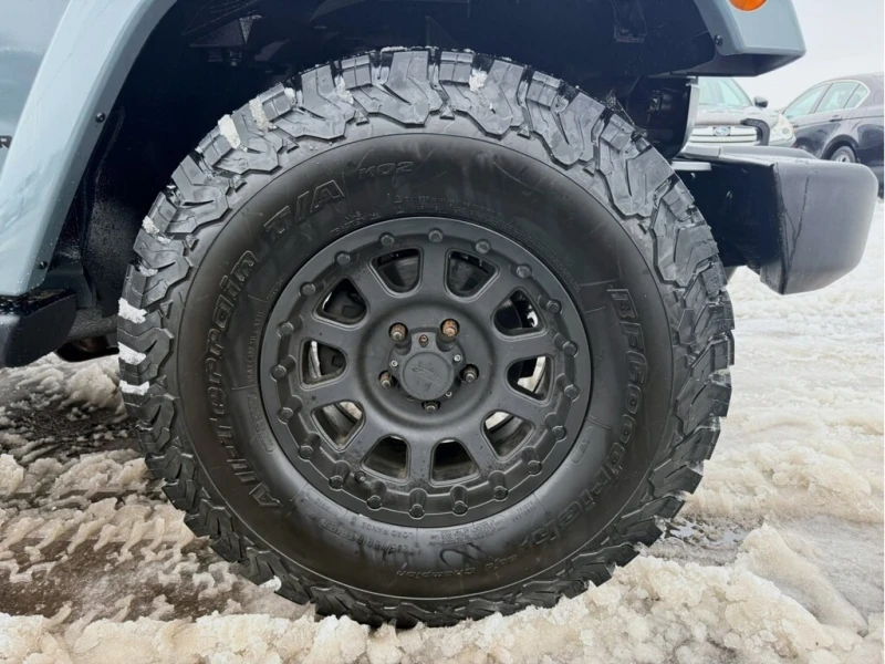 Jeep Wrangler * SAHARA* 2DR* AUTO* AWD* 1 ОWNER, снимка 9 - Автомобили и джипове - 53214590